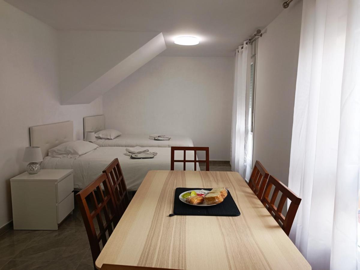 Baj - Apartamentos En Playa Bajondillo, 托雷莫利诺斯 外观 照片