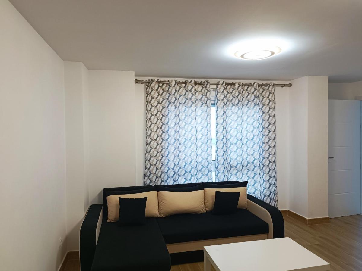 Baj - Apartamentos En Playa Bajondillo, 托雷莫利诺斯 外观 照片