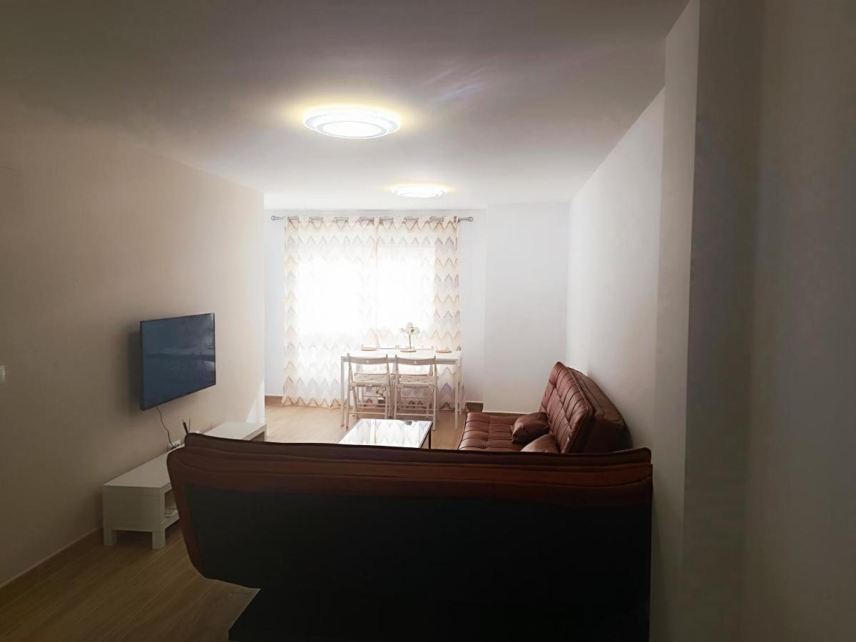 Baj - Apartamentos En Playa Bajondillo, 托雷莫利诺斯 外观 照片