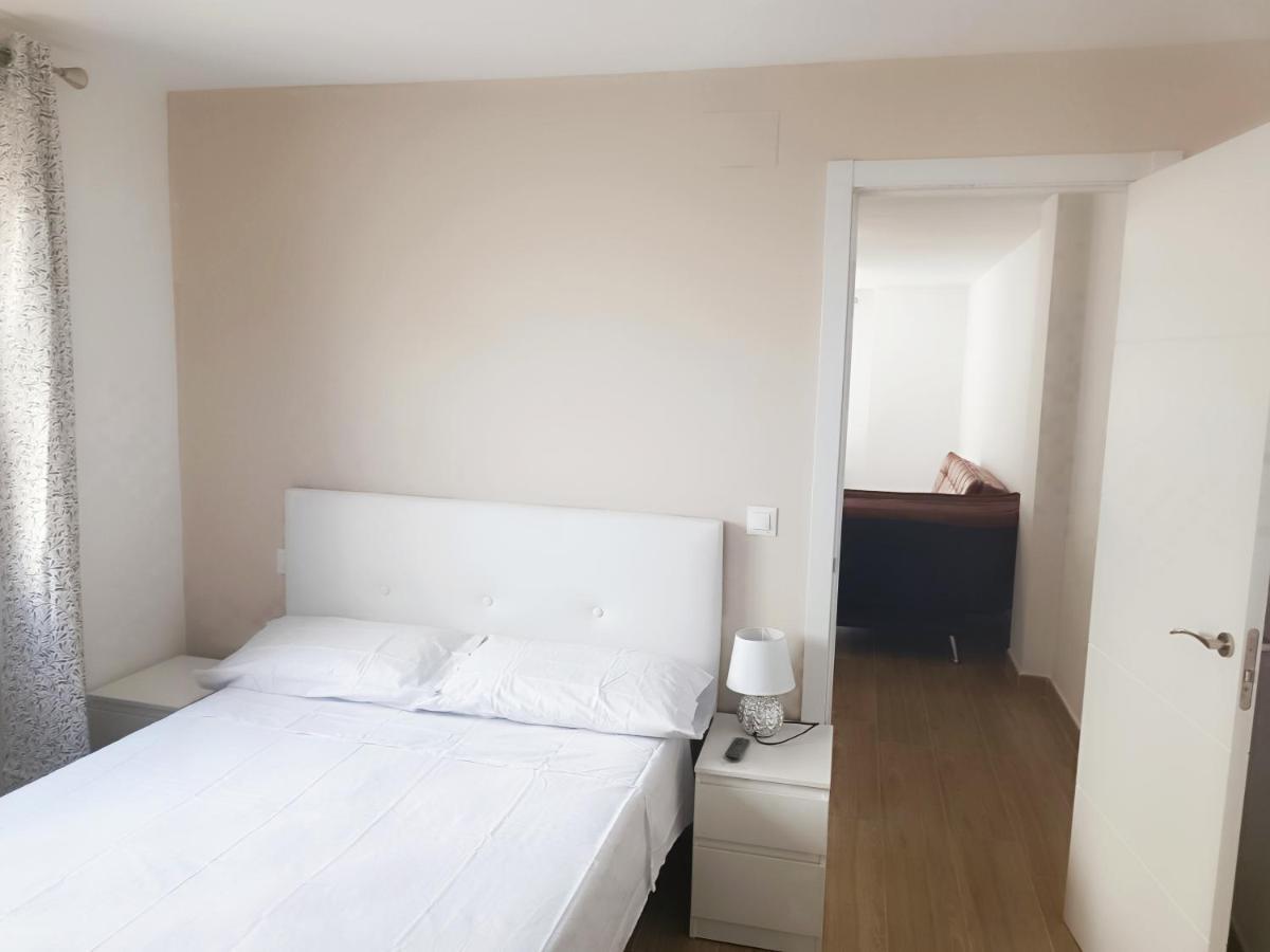 Baj - Apartamentos En Playa Bajondillo, 托雷莫利诺斯 外观 照片