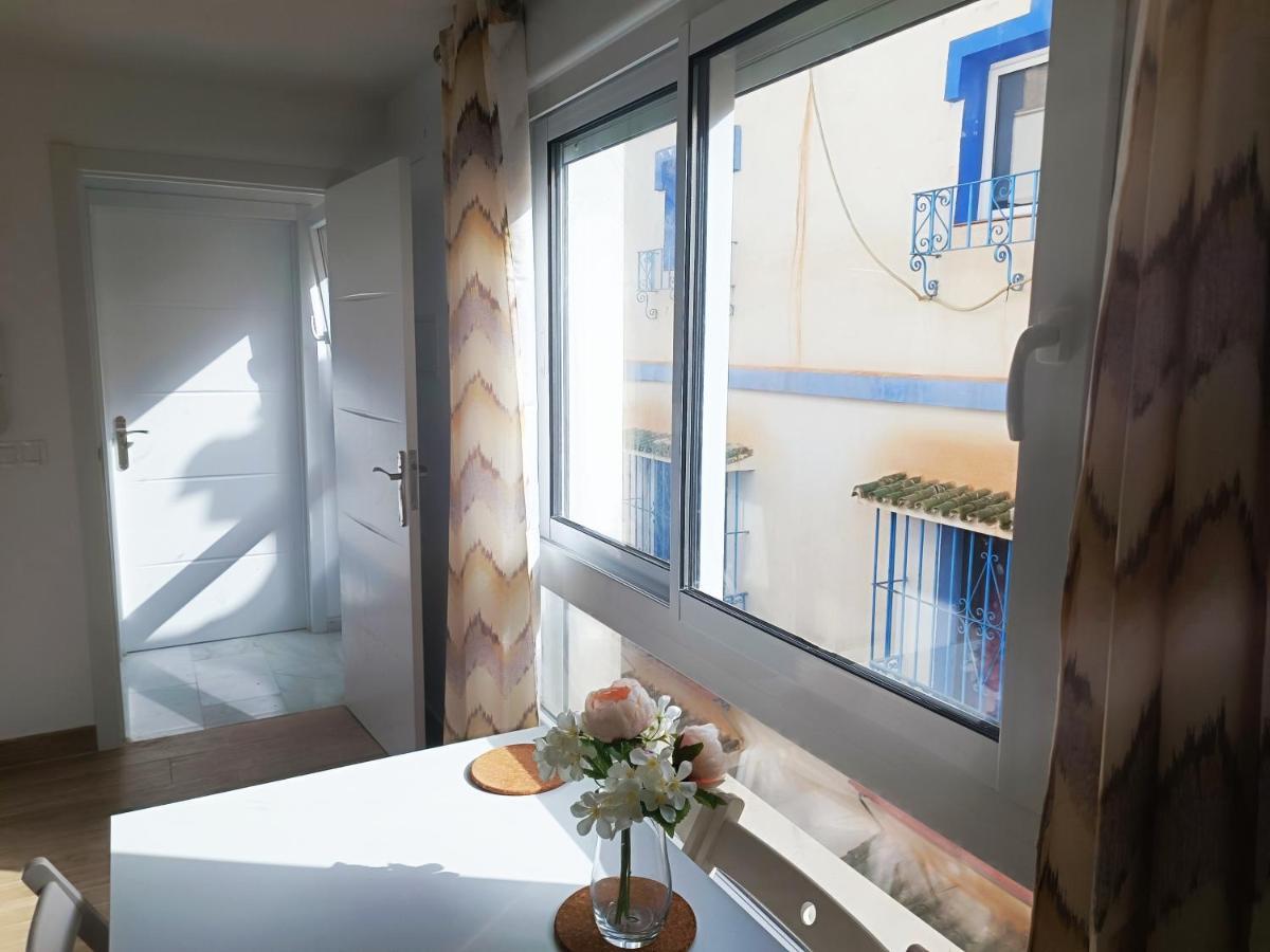 Baj - Apartamentos En Playa Bajondillo, 托雷莫利诺斯 外观 照片